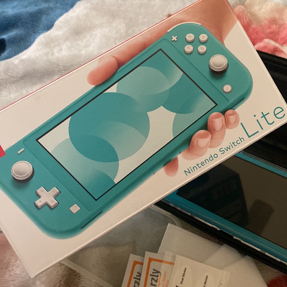 Nintendo Switch Light Turquoise - Picture 3 of 10